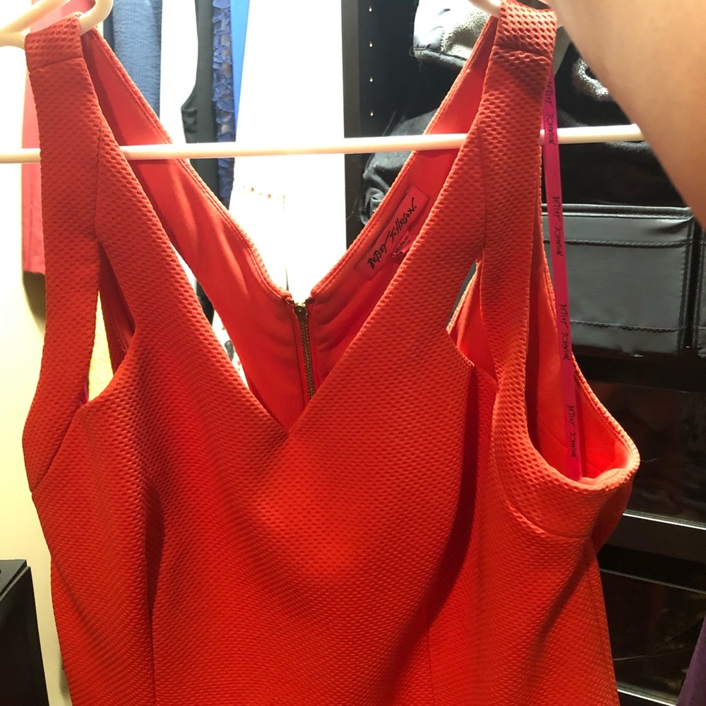 Sleeveless orange cutout dress - Picture 3 of 4